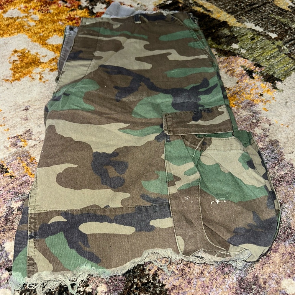Men's Camouflage Cargo Shorts - Picture 4 of 5